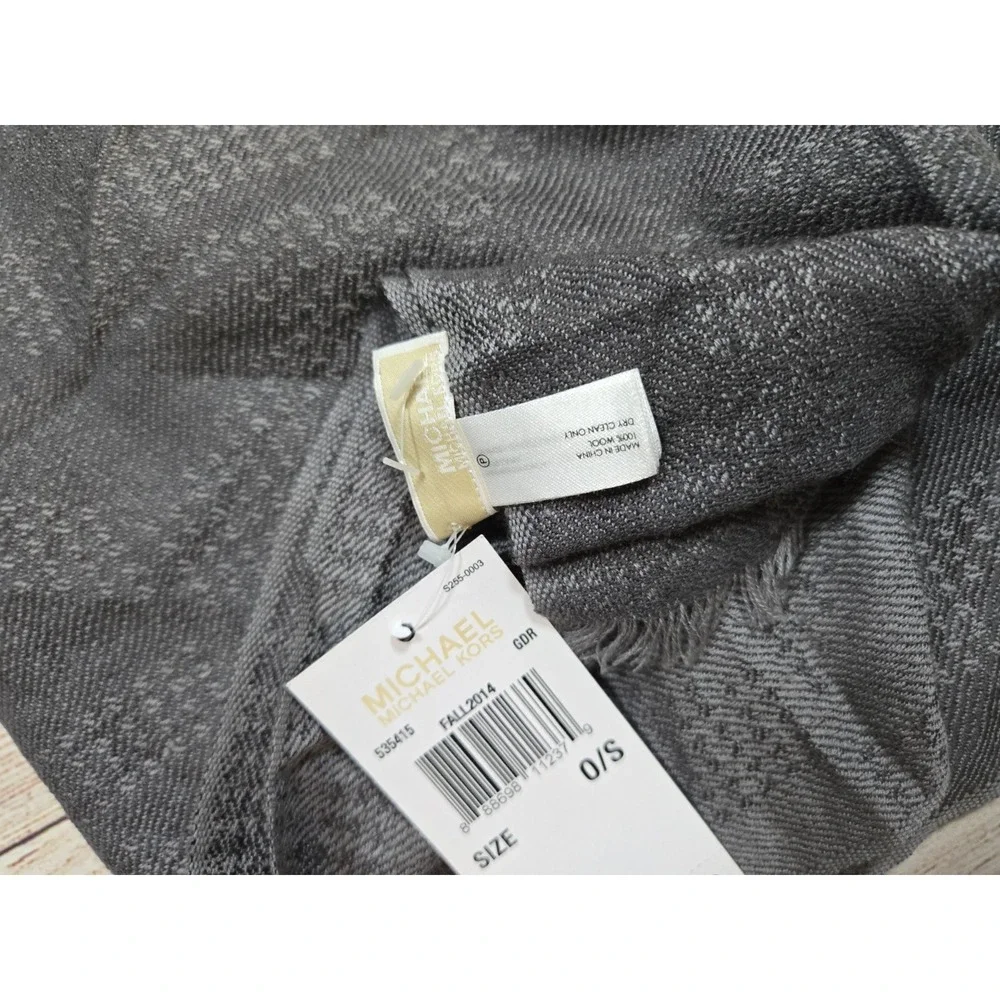 Michael Kors NWT Gray‎ Logo Scarf Lightweight Monochrome 100% Wool
